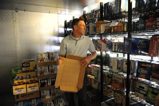 Hurley’s Beer & Wine Relocates to Vanderbilt Avenue-July 17, 2015