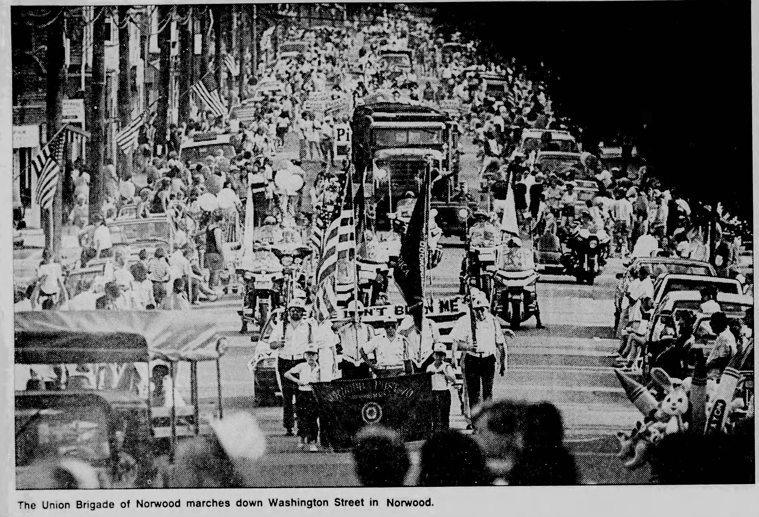 Estimated 70,000 Brave Heat to View Fourth of July Parade-July 5, 1990
