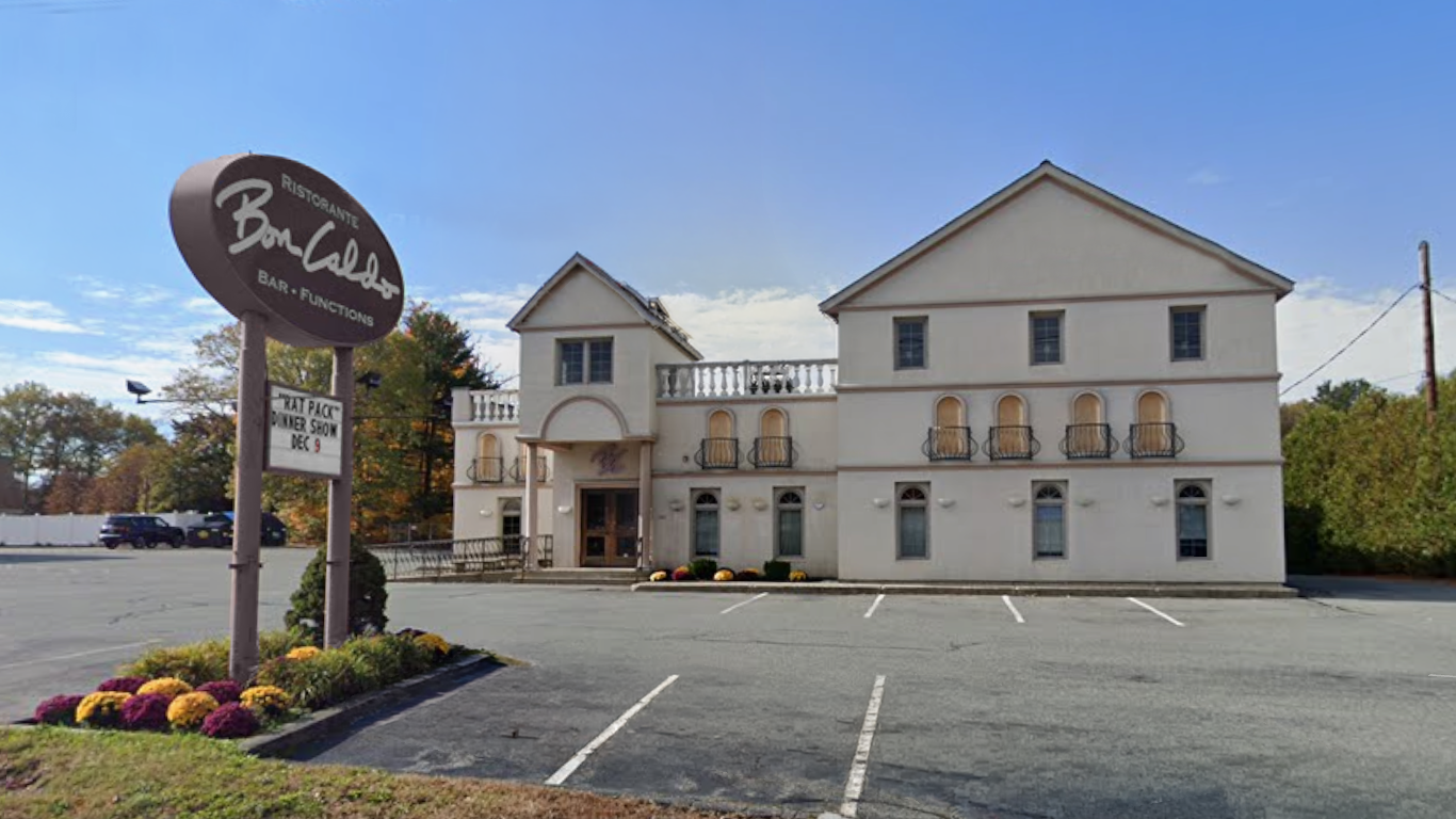 Bon Caldo Brings Regional Italian Dining and Wood-Fired Flavors to Route 1-October 27, 2004